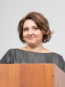 Ведунова Мария Валерьевна – доктор биологических наук, директор Института биологии и биомедицины ННГУ им. Н. И. Лобачевского. Специалист в области генетических исследований и нейронаук.
